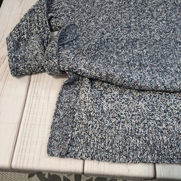 AERIE Gray White & Multicolor Sweatshirt Side Slits At The Bottom Size Small - Picture 6 of 10